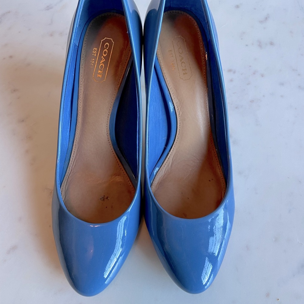 Coach Nala patent peri blue pumps size 8